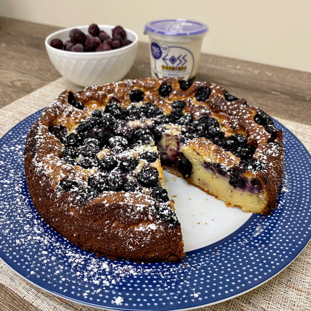 Yoghurt & Berry Breakfast Cake